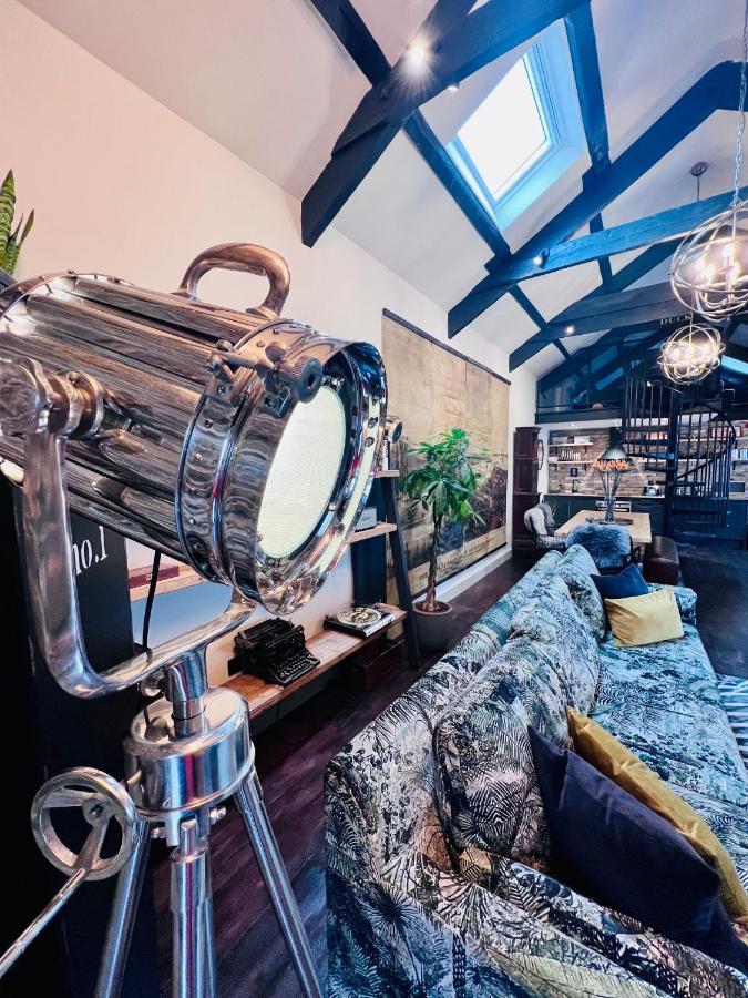 Loft 11 Stunning Luxury Nyc Loft Style Interior Designed 2Bd Apartment Excellent City Centre Location Mezzanine Cinema Room Designer Furniture Amazing Space Douglas Bagian luar foto