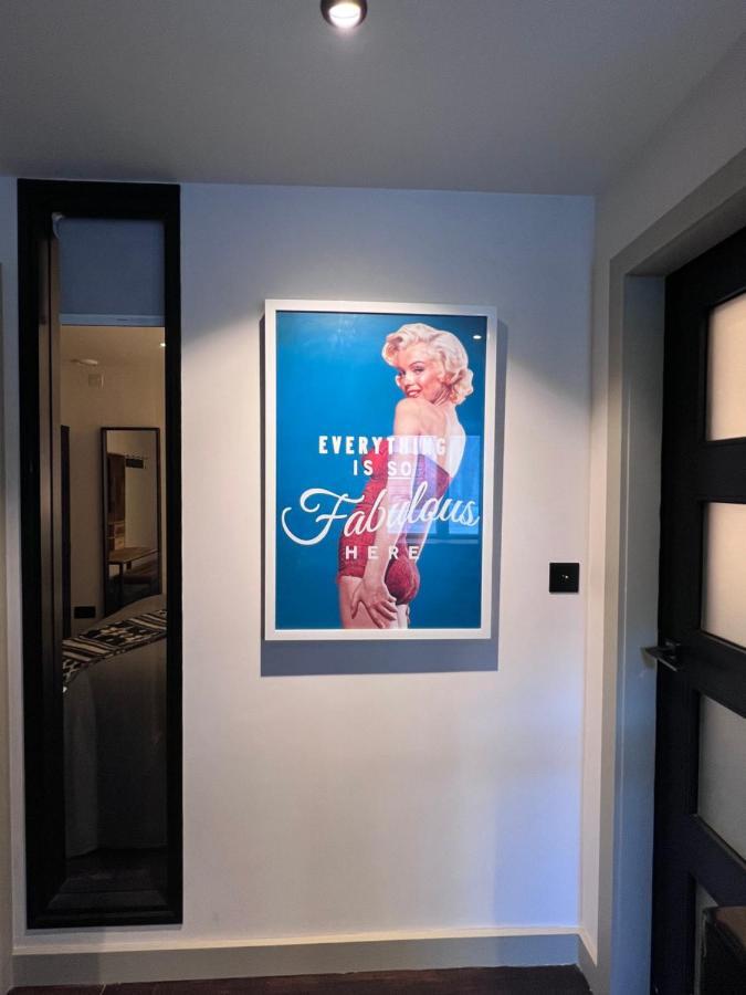 Loft 11 Stunning Luxury Nyc Loft Style Interior Designed 2Bd Apartment Excellent City Centre Location Mezzanine Cinema Room Designer Furniture Amazing Space Douglas Bagian luar foto