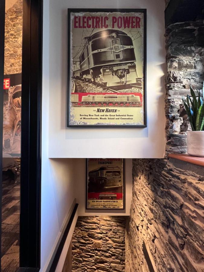 Loft 11 Stunning Luxury Nyc Loft Style Interior Designed 2Bd Apartment Excellent City Centre Location Mezzanine Cinema Room Designer Furniture Amazing Space Douglas Bagian luar foto