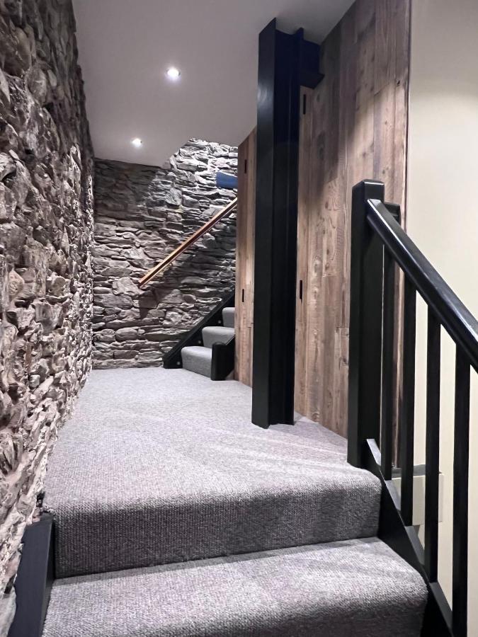 Loft 11 Stunning Luxury Nyc Loft Style Interior Designed 2Bd Apartment Excellent City Centre Location Mezzanine Cinema Room Designer Furniture Amazing Space Douglas Bagian luar foto